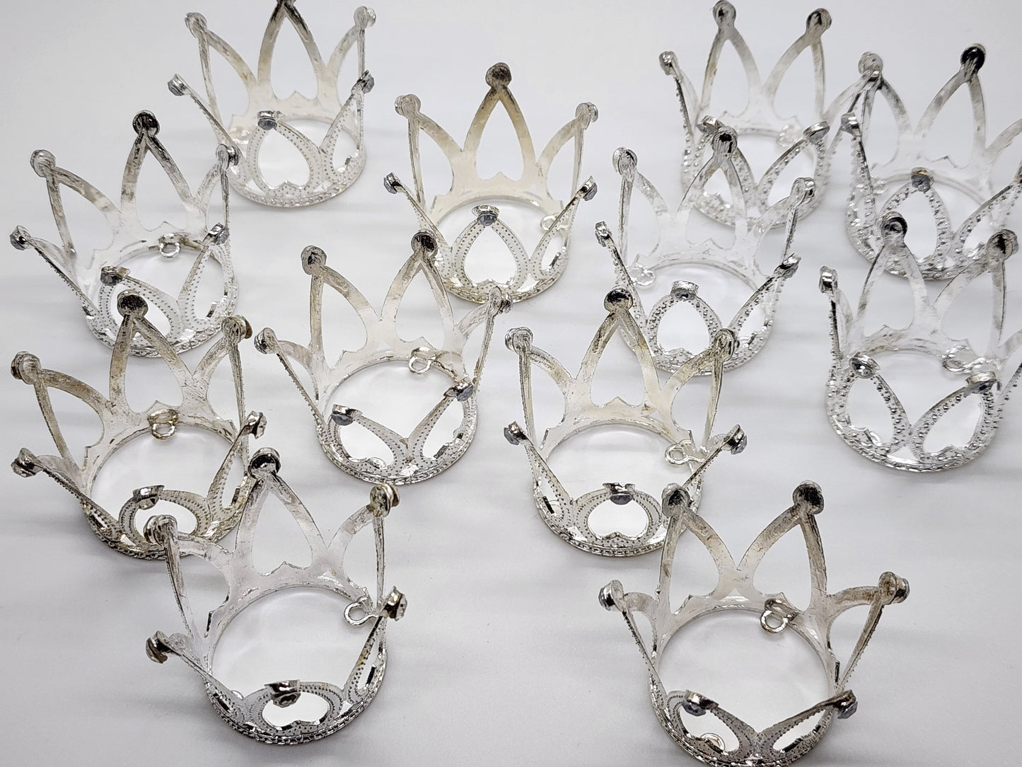 Sphere Stand - Queen's Crown