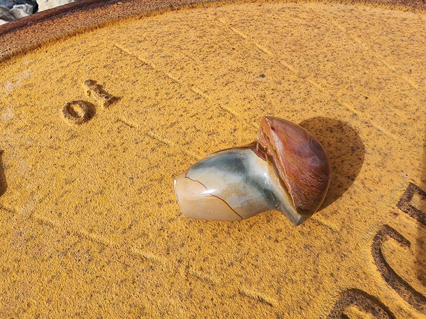 Carving - Large Mushroom - Polychrome Jasper, 60mm / Rose Quartz, 70mm